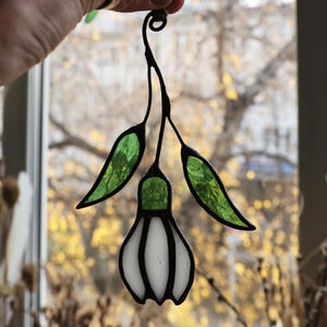 Stained Glass Snowdrop Flower Sun Catcher, Floral Window Hanging, Botanical Glass Decor, Nature Lover Gift