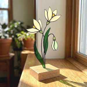 Stained Glass Snowdrop Standing Suncatcher, January Birth Flower Gift for Mom, Tabletop Window Sill Decor, Wood Base Spring Floral Art